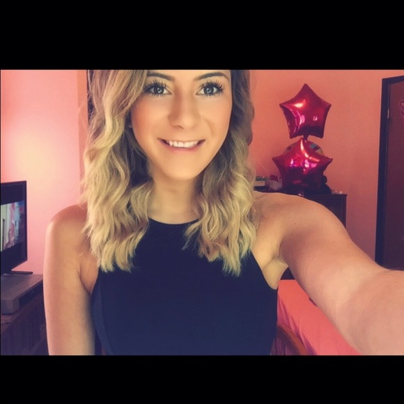 Meet your Posher, Karysa - Picture 1 of 1