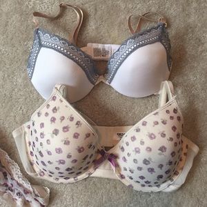 2 designer bras CK & DKNY