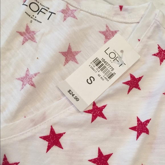 White tee-shirt with red stars - Picture 2 of 2