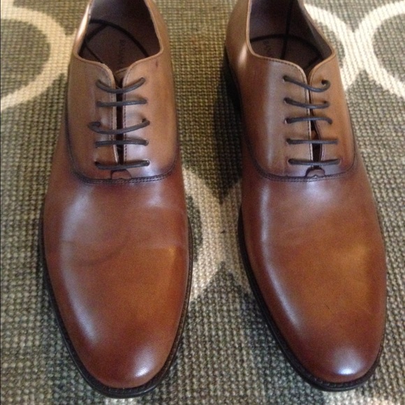 Men's Banana Republic leather shoes. Brand new