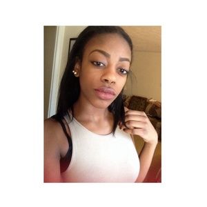 Meet your Posher, Leslie