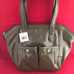 NWT  Liz Claiborne small green handbag!