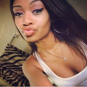 Meet your Posher, Ashane