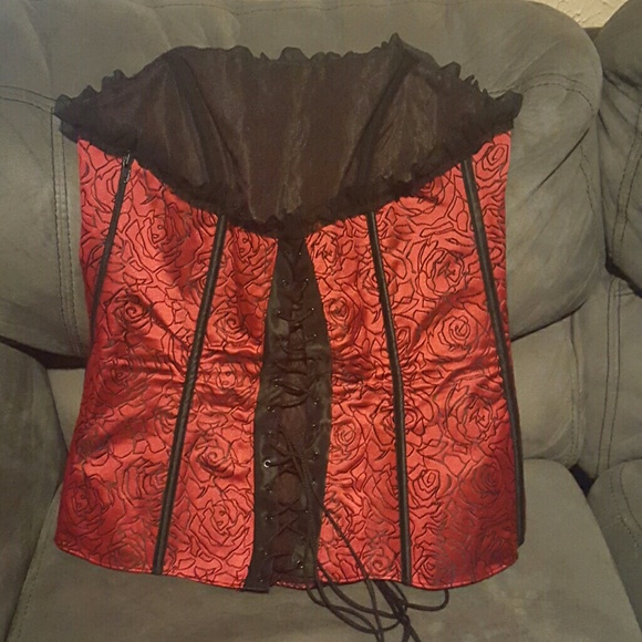 Corsets - Picture 2 of 2