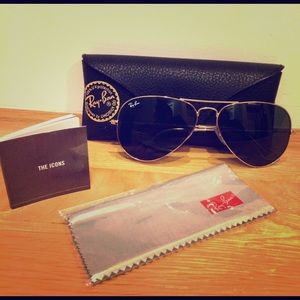 Like NEW!!! 58mm Aviator Sunglasses!