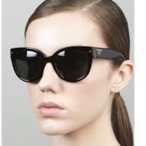Prada cat eye sunnies!