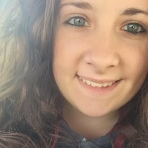 Meet your Posher, Caitlin