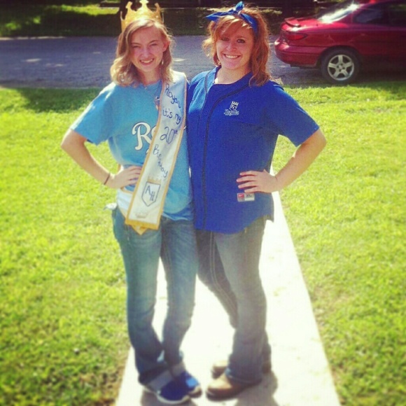 Meet your Posher, Ashley - Picture 2 of 3