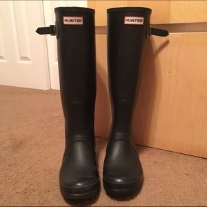 Black Tall Hunter Rain Boots