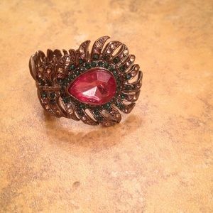 Peacock leaf stretch ring