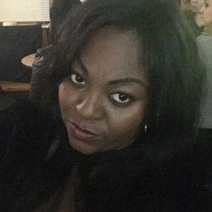 Meet your Posher, Ebony