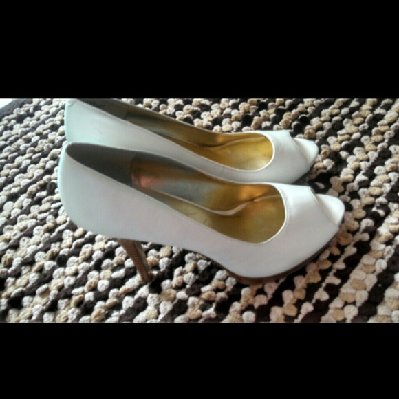 Nine West Peep Toe Pumps