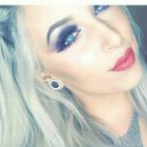 Meet your posher - Picture 4 of 4