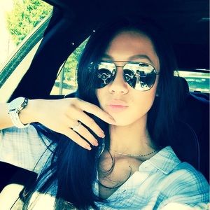 Meet your Posher, Ivy