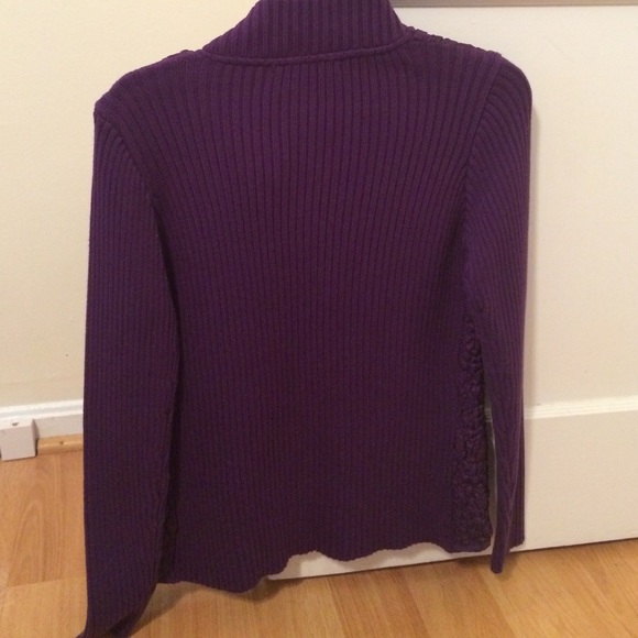 Sweater - Picture 3 of 4