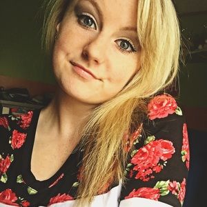 Meet your Posher, Breeana