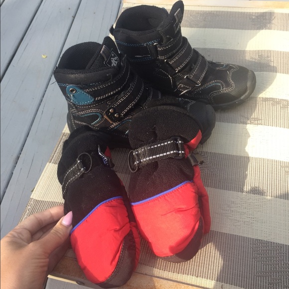 Italian designer Size 11.5 Little Boys boots.