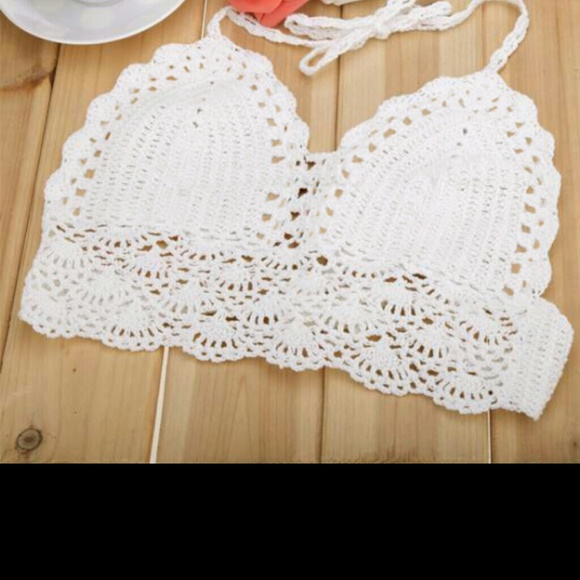 Crop top crochet halter