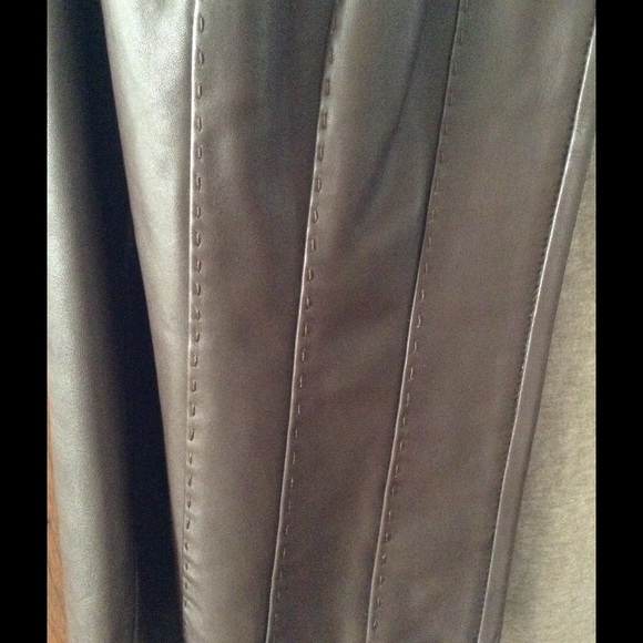 Beautiful Leather Jacket with nice detailing - Picture 2 of 3