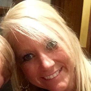 Meet your Posher, Carmela