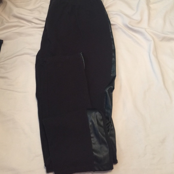 Black leggings
