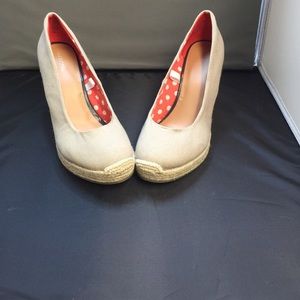 Merona Marguerite Closed Wedge Canvas Tan S:9 1/2
