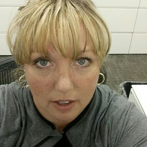 Meet your Posher, Gina