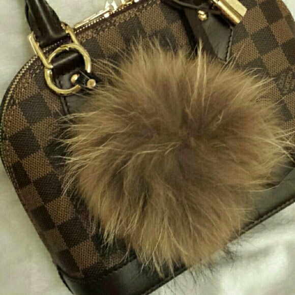 Mocha Pouf Fur Ball Keycharm