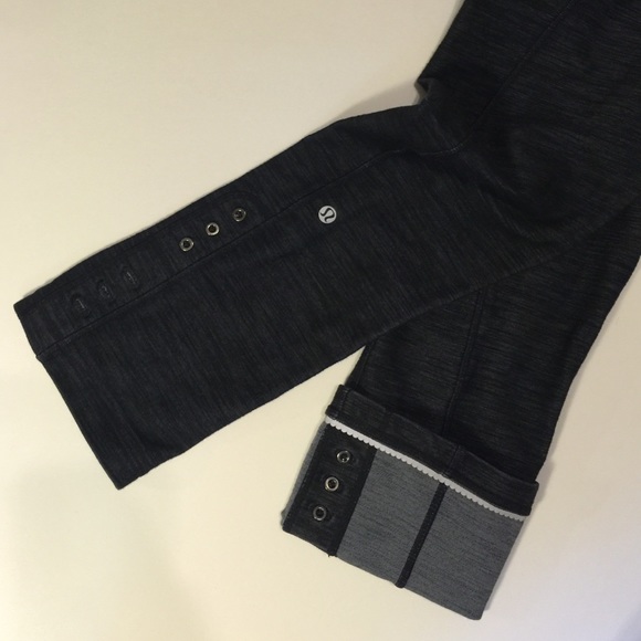 Lululemon Women's Cropped Workout Pants