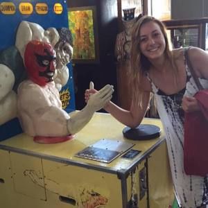 Meet your Posher, Lauren