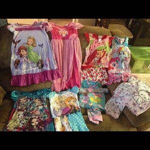 ($5 ea) 9 Character Pajamas, Girls Size 5/6 (S)