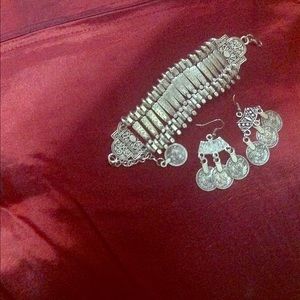 Bracelet and earring