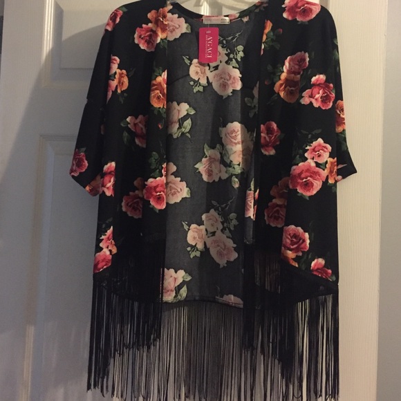 Flower fringe kimono