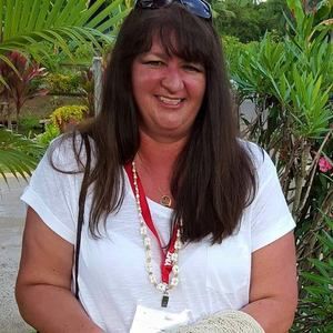 Meet your Posher, Suzanne