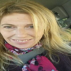 Meet your Posher, Stefanie