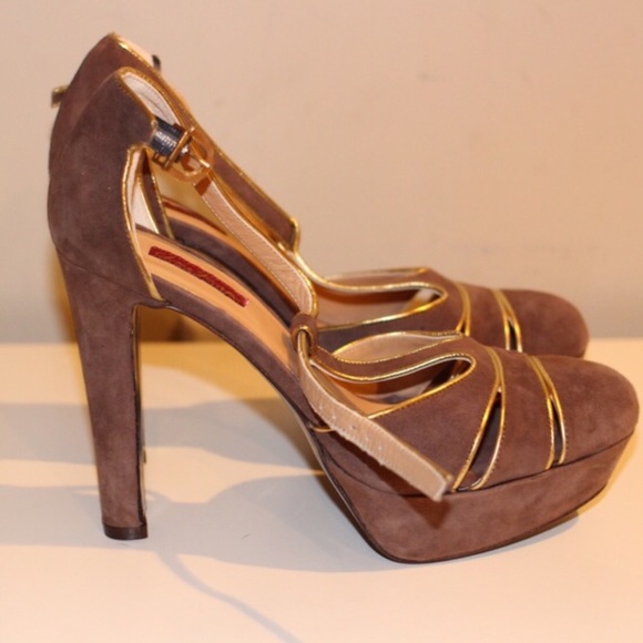 Chairs Ferragni pumps