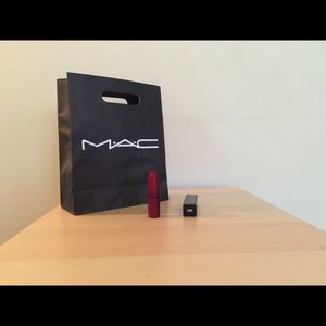 Mac Rihanna viva glam 2 lipstick