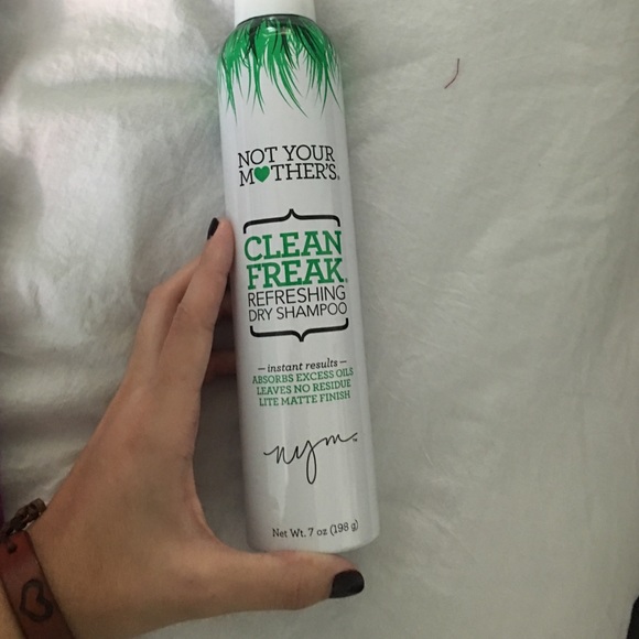 Not Your Mothers Dry Shampoo