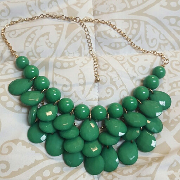 Green beaded necklace and earrings