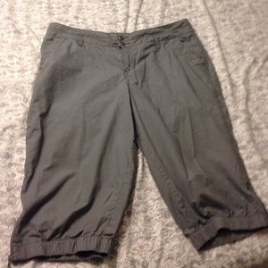 Modern skimmer pants