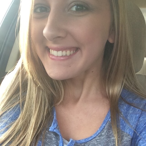 Meet your Posher, Alayna