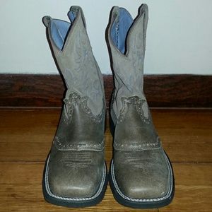 FATBABY - Ariat Boots Size 9 *LOWEST PRICE *