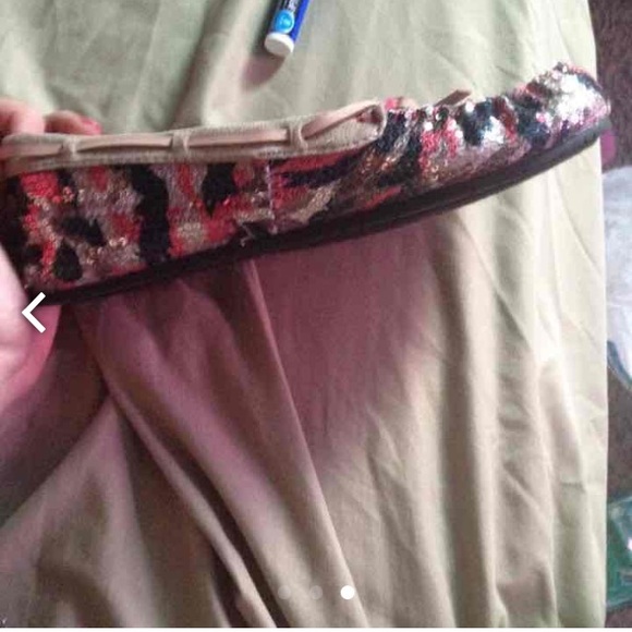 Shoes - Picture 2 of 3