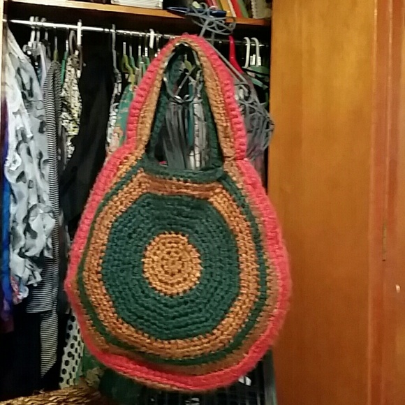 Hand made Large Circle Crocheted Handbag - Picture 2 of 4