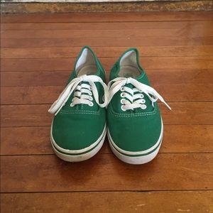 Women's Authentic Lo Pro Lace Up Sneaker