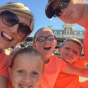 Meet your Posher, Allison