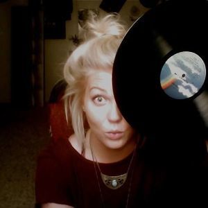 Meet your Posher, Caitlin