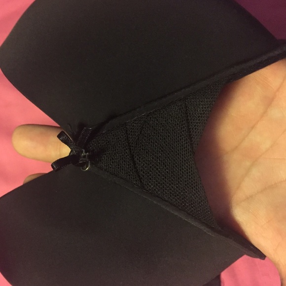 black strapless bra - Picture 4 of 4