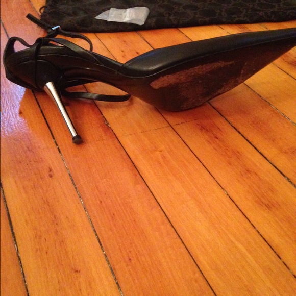 Gucci black double ankle strap w/ silver stilettos - Picture 3 of 7