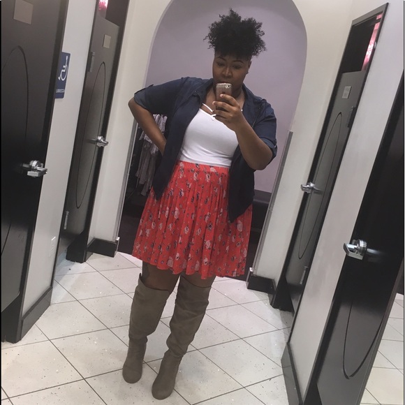 Meet your Posher, Tam - Picture 2 of 5